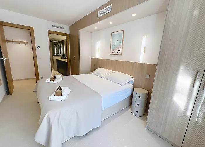 Gray D'albion 2bdr Flat 5 Min From Palais, On Croisette - Olam